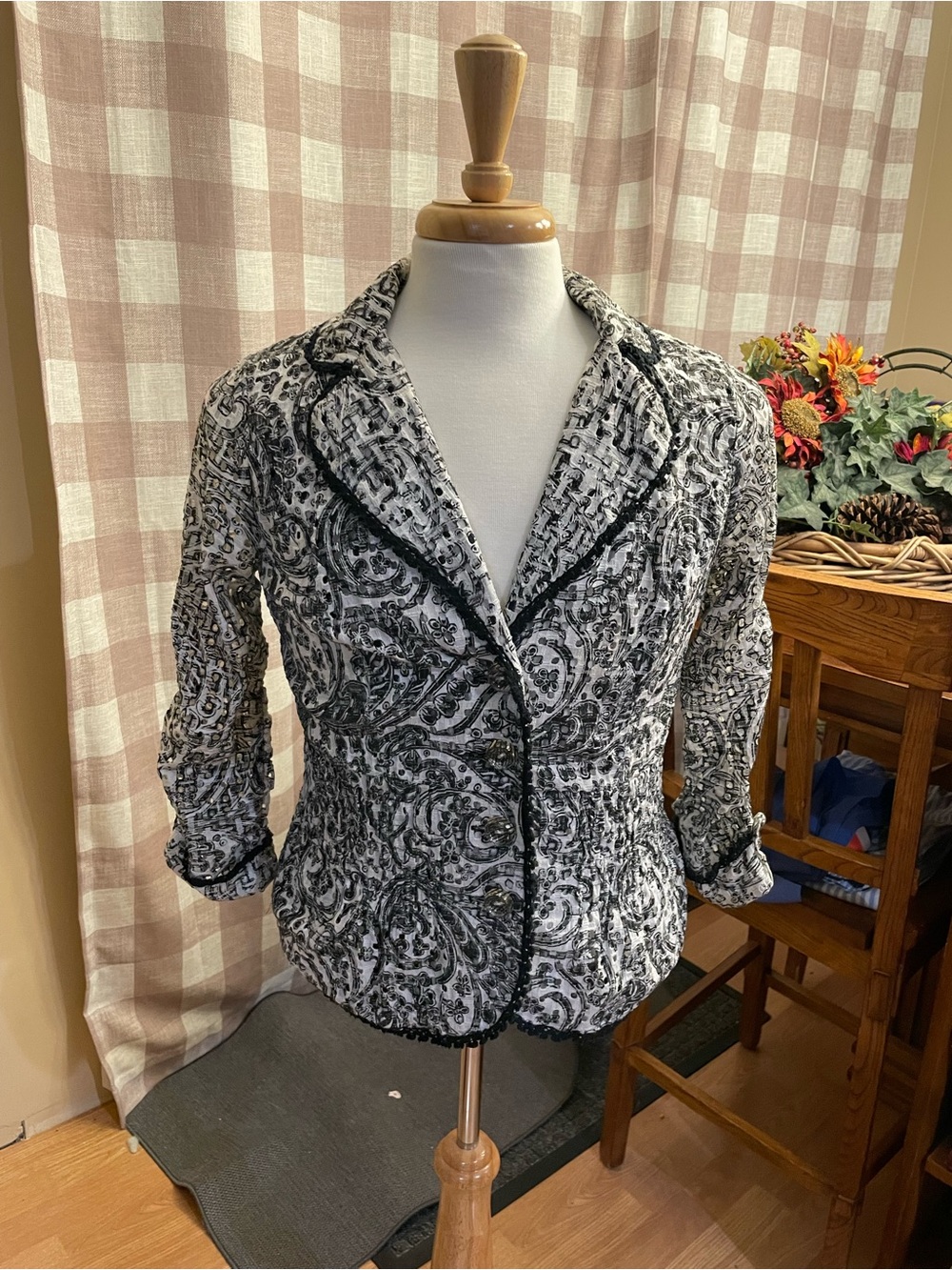 Alberto Makali Black & White Paisley Textured Blazer large